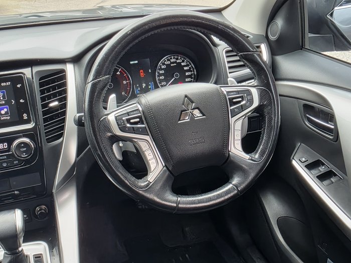 2016 Mitsubishi Pajero Sport GLS