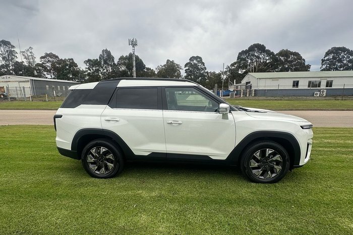 2025 KGM Torres EVX