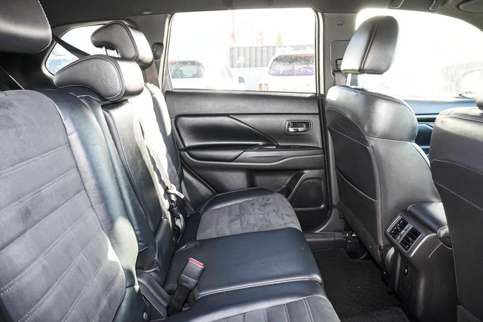 2018 Mitsubishi Outlander ES