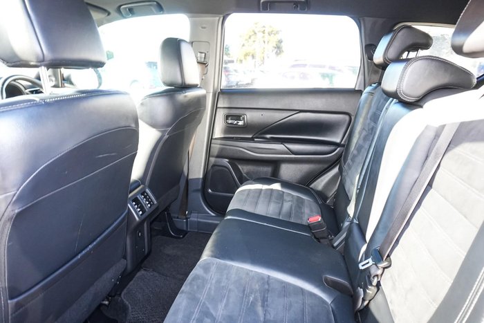 2018 Mitsubishi Outlander ES