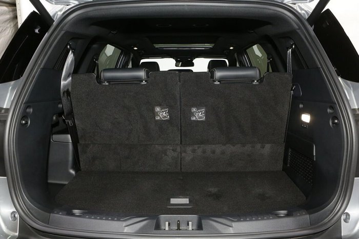 2025 Ford Everest Platinum