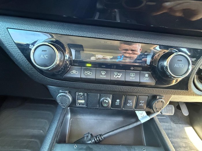 2019 Toyota Hilux SR5 GUN126R 4X4 Dual Range Glacier White