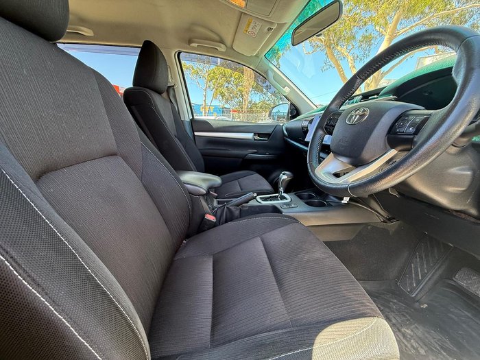 2019 Toyota Hilux SR5 GUN126R 4X4 Dual Range Glacier White