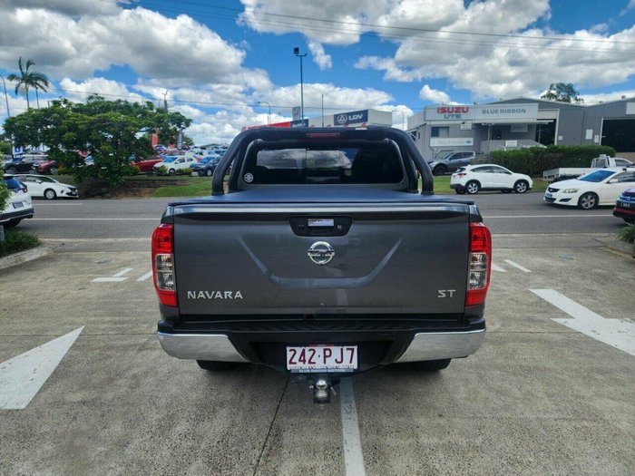 2018 Nissan Navara ST Black Edition