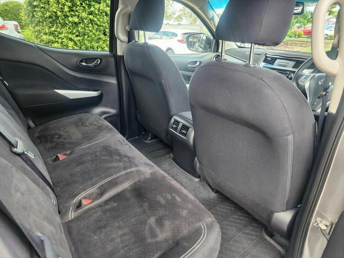 2018 Nissan Navara ST Black Edition