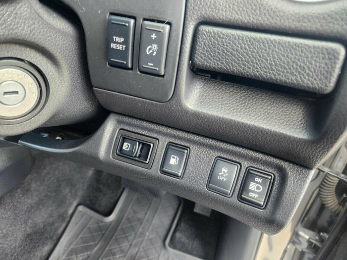 2018 Nissan Navara ST Black Edition