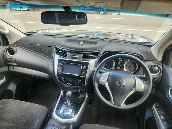 2018 Nissan Navara ST Black Edition