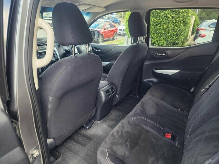 2018 Nissan Navara ST Black Edition