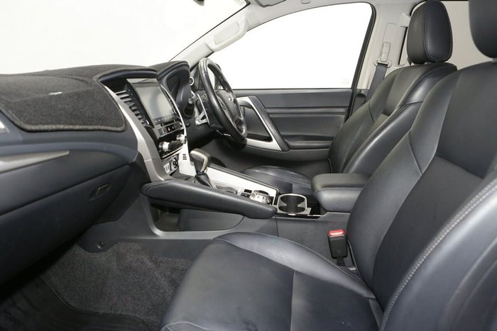 2022 Mitsubishi Pajero Sport Exceed