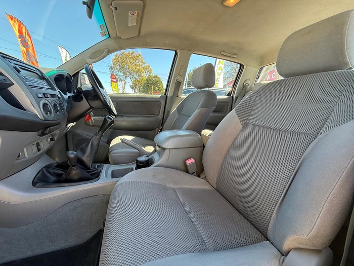 2006 Toyota Hilux SR5 KUN26R MY05 4X4 Bronze