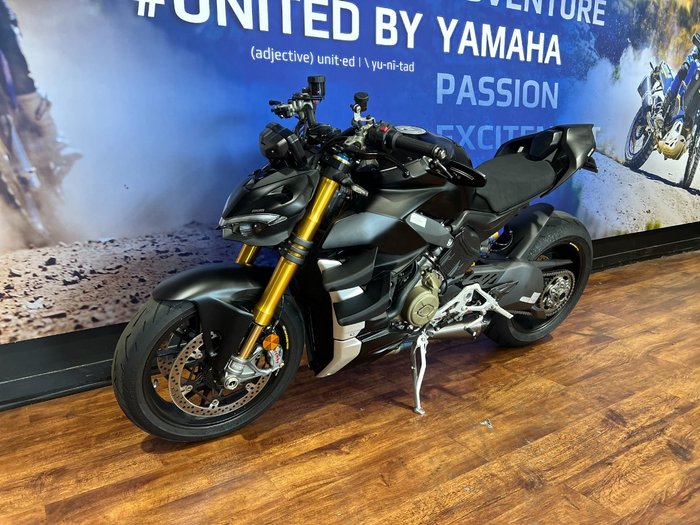 2022 Ducati STREETFIGHTER V4 S Black