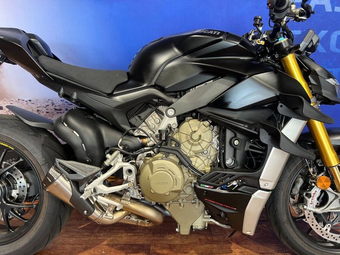 2022 Ducati STREETFIGHTER V4 S Black