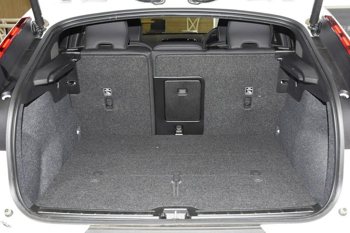 2024 Volvo C40 Recharge Twin MY24 AWD Crystal White