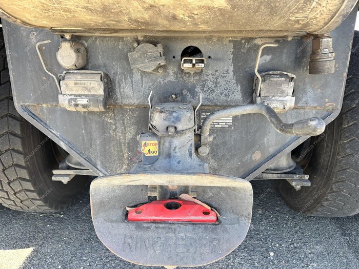 2022 Freightliner Cascadia White