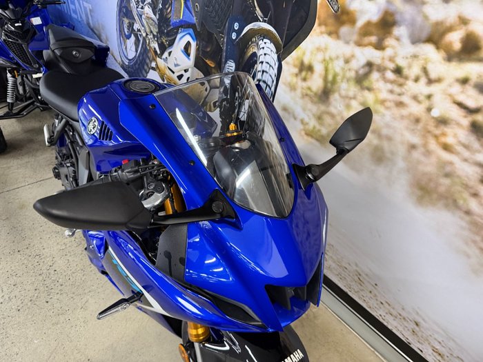 2025 Yamaha YZF-R7LA BLUE