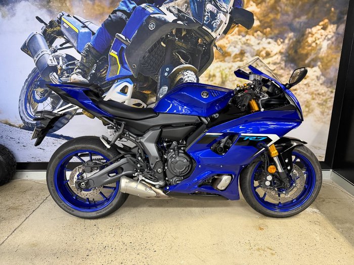2025 Yamaha YZF-R7LA BLUE