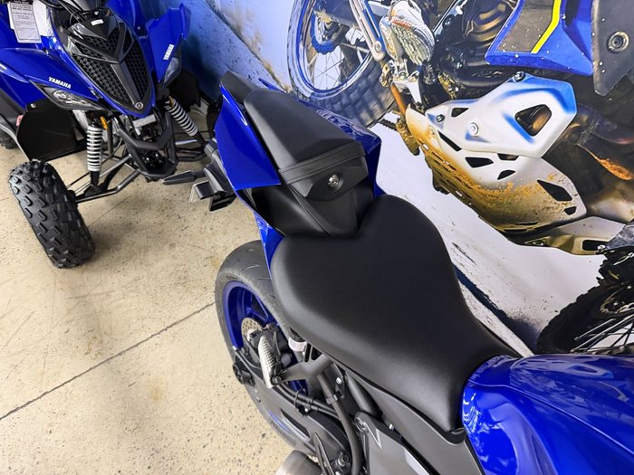 2025 Yamaha YZF-R7LA BLUE