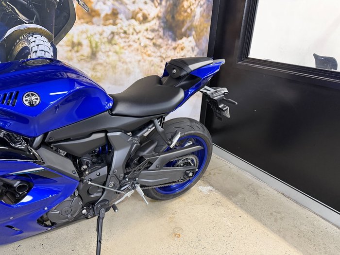 2025 Yamaha YZF-R7LA BLUE