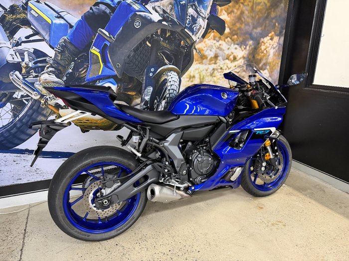 2025 Yamaha YZF-R7LA BLUE