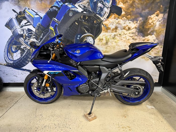 2025 Yamaha YZF-R7LA BLUE