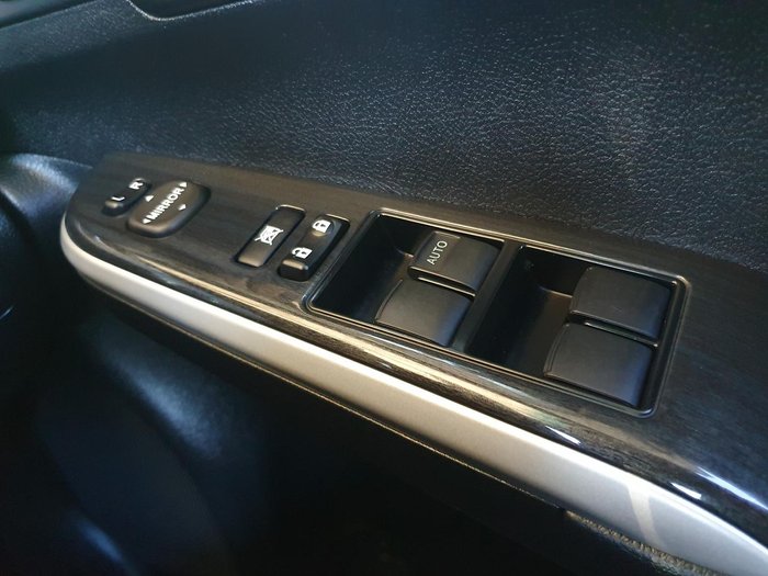 2017 Toyota Camry Atara SL ASV50R Silver Pearl