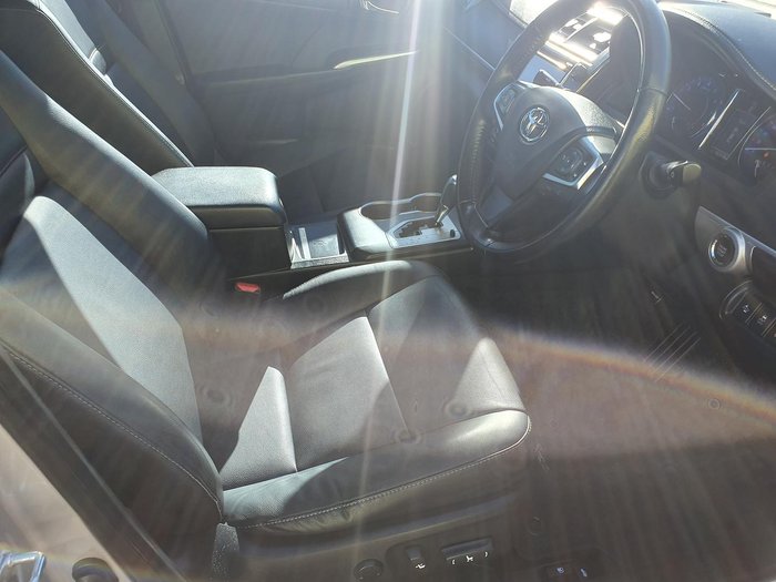 2017 Toyota Camry Atara SL ASV50R Silver Pearl