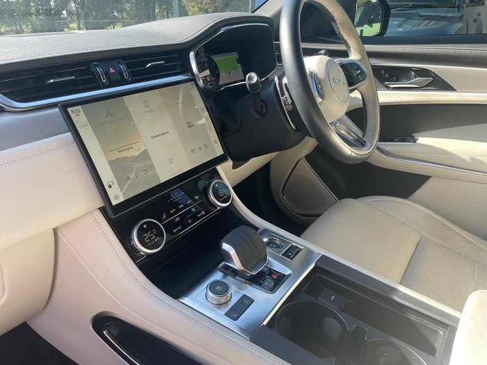 2024 Jaguar F-PACE P250 R-Dynamic SE