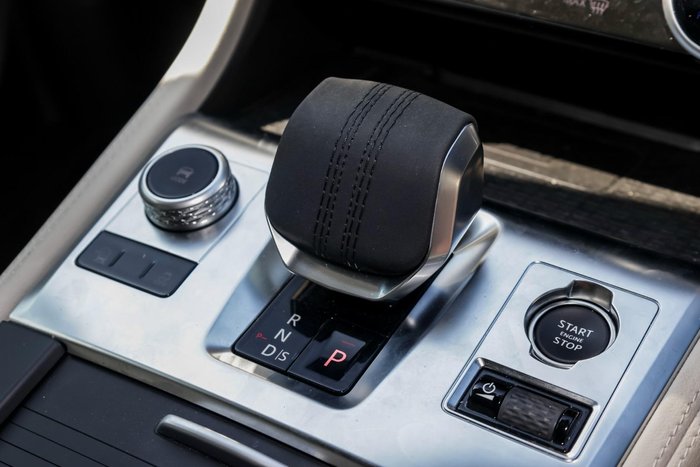 2024 Jaguar F-PACE P250 R-Dynamic SE