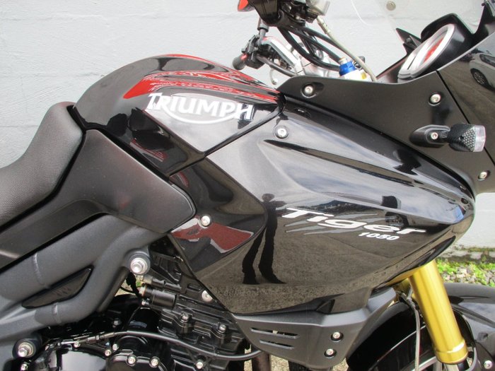 2010 Triumph TIGER 1050 BLACK