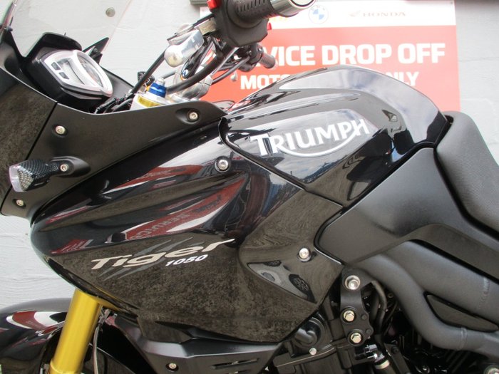 2010 Triumph TIGER 1050 BLACK