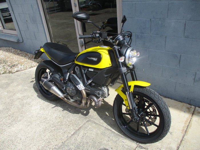 2015 DUCATI SCRAMBLER ICON YELLOW