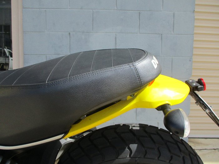 2015 DUCATI SCRAMBLER ICON YELLOW