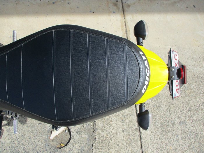 2015 DUCATI SCRAMBLER ICON YELLOW