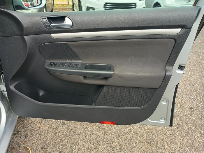 2011 Volkswagen Golf 90TSI Trendline VI MY11 Reflex Silver