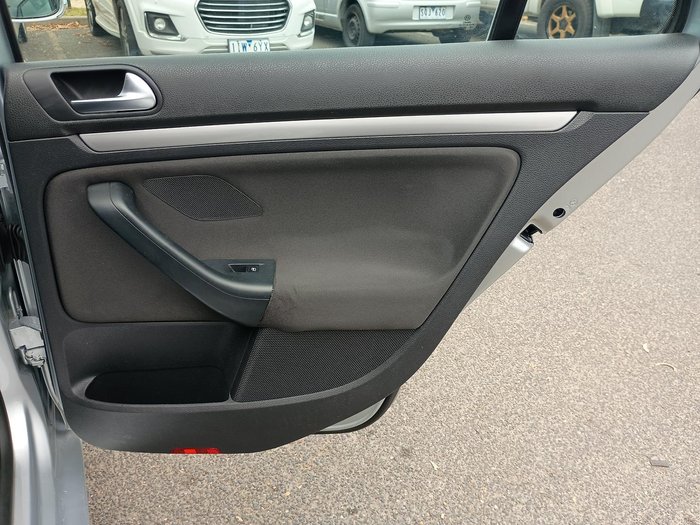 2011 Volkswagen Golf 90TSI Trendline VI MY11 Reflex Silver