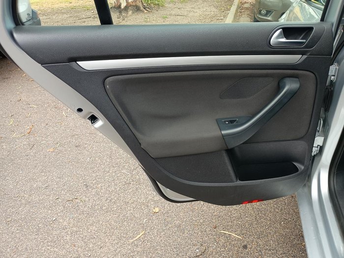 2011 Volkswagen Golf 90TSI Trendline VI MY11 Reflex Silver