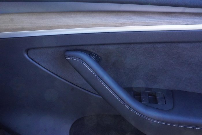 2023 Tesla Model Y Rear-Wheel Drive