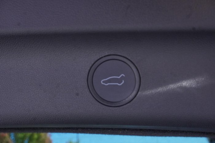 2023 Tesla Model Y Rear-Wheel Drive