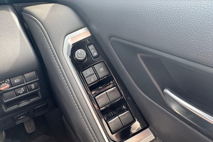 2022 Toyota Landcruiser VX