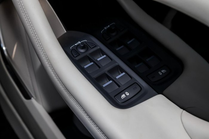 2022 Jaguar I-PACE EV400 HSE