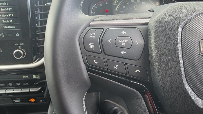 2025 Isuzu MU-X LS-T