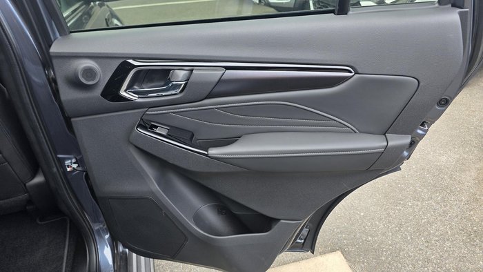 2025 Isuzu MU-X LS-T