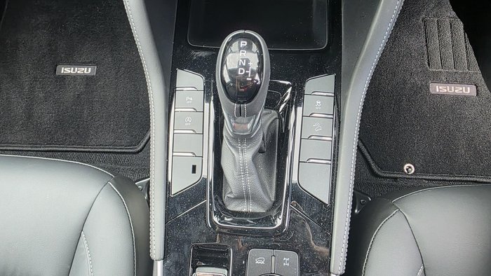 2025 Isuzu MU-X LS-T