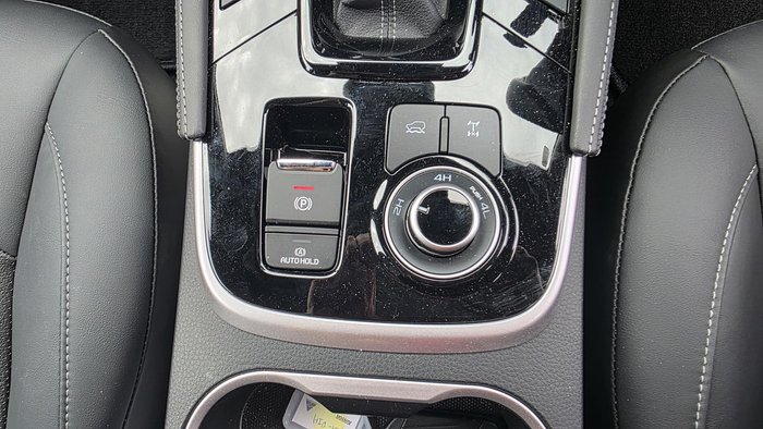 2025 Isuzu MU-X LS-T