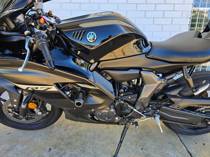 2024 YAMAHA YZF-R7LA Black