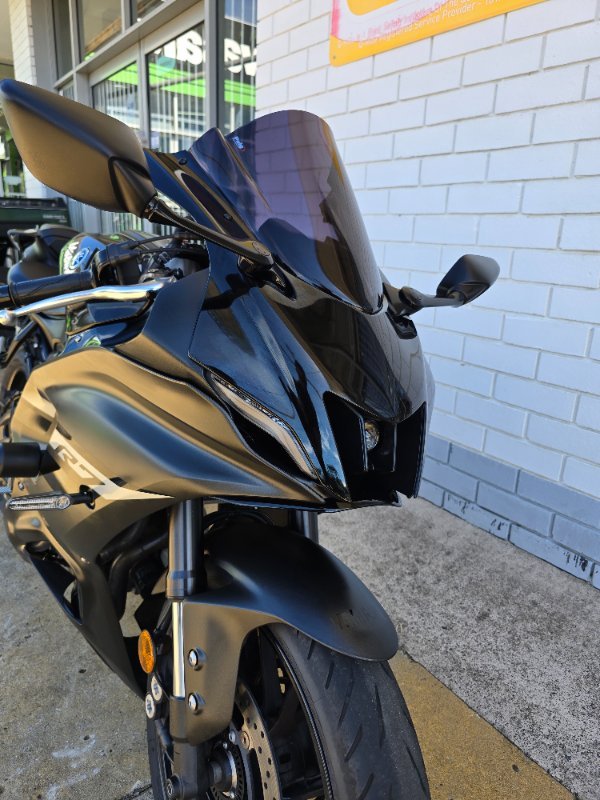 2024 YAMAHA YZF-R7LA Black