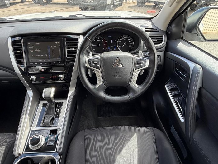 2022 Mitsubishi Pajero Sport GLX