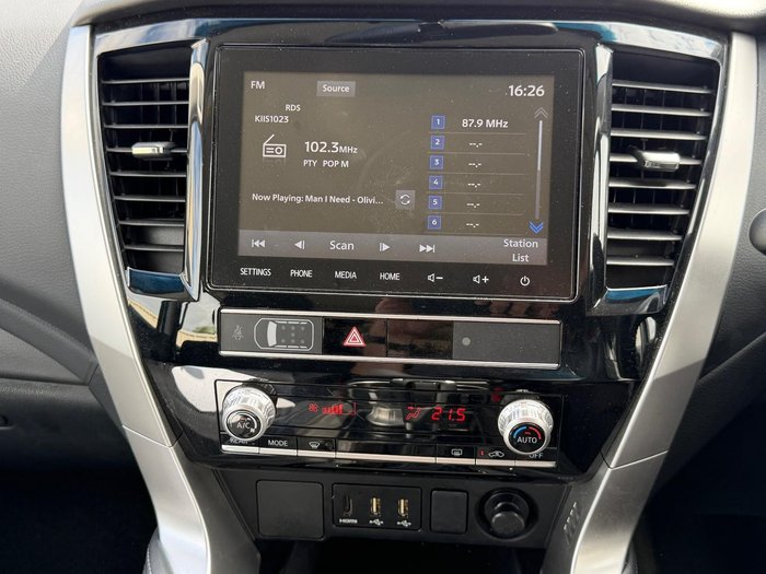 2022 Mitsubishi Pajero Sport GLX