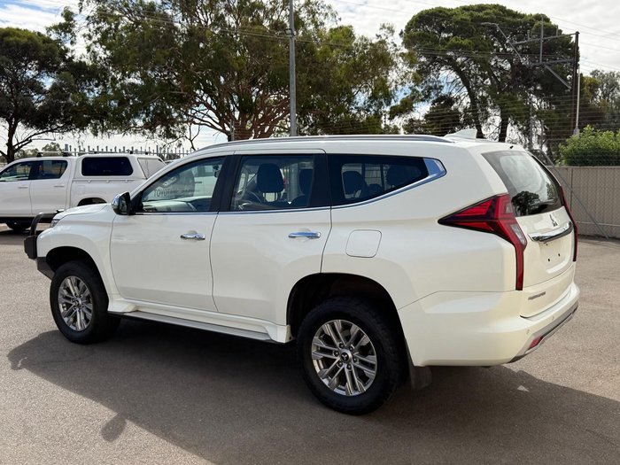 2022 Mitsubishi Pajero Sport GLX