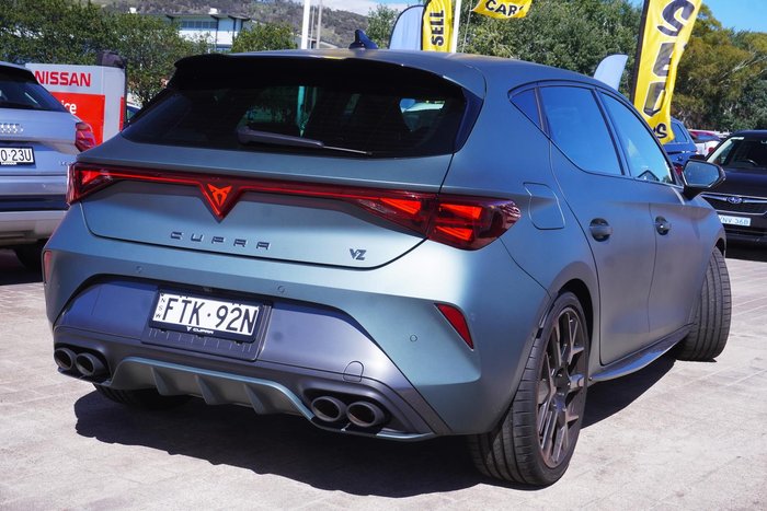2025 CUPRA Leon VZx